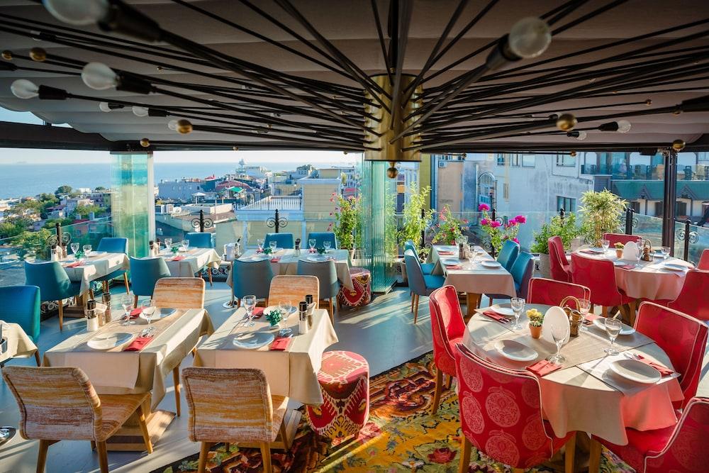Tria Elegance Istanbul Hotell Exteriör bild