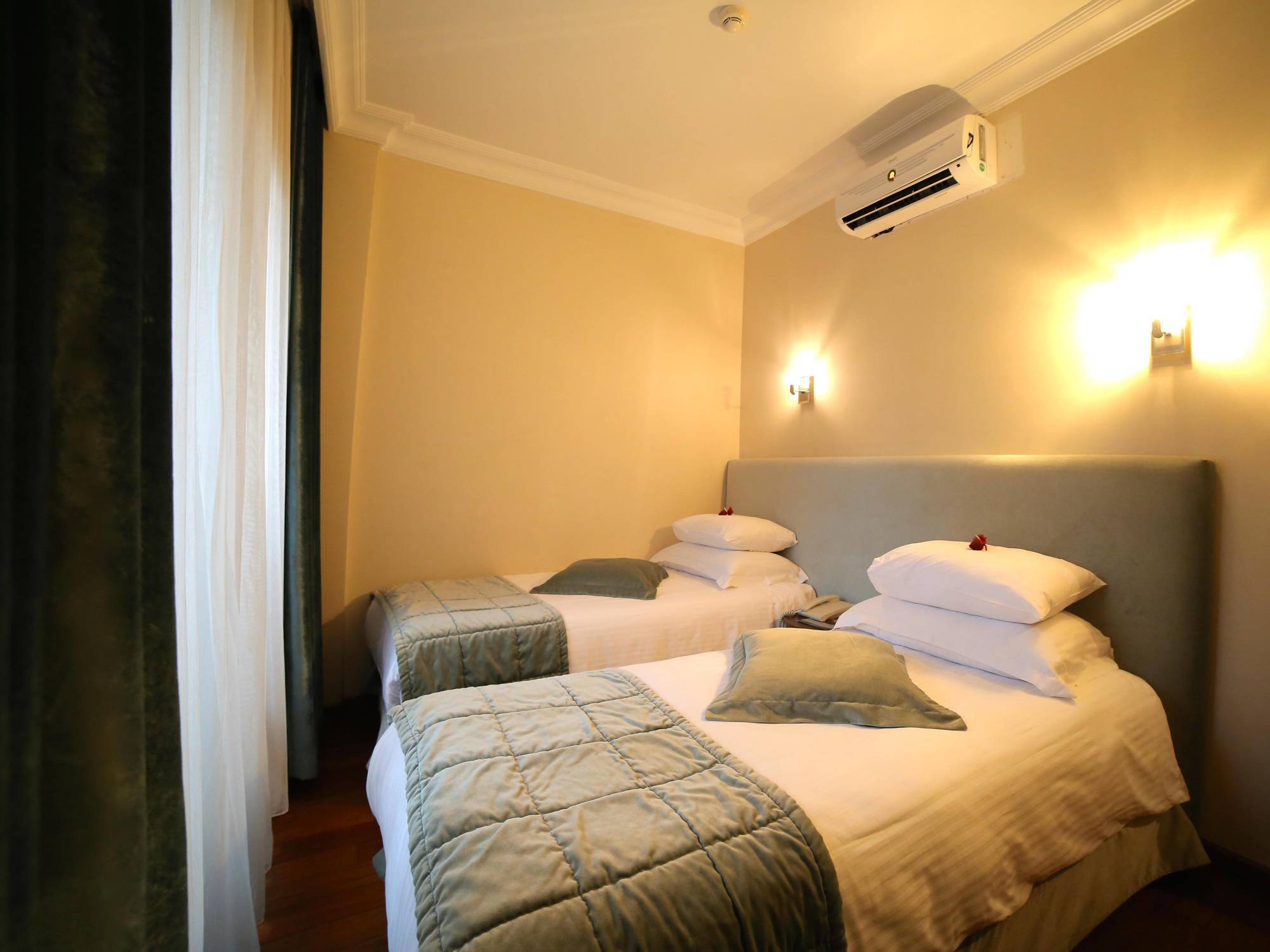 Tria Elegance Istanbul Hotell Exteriör bild