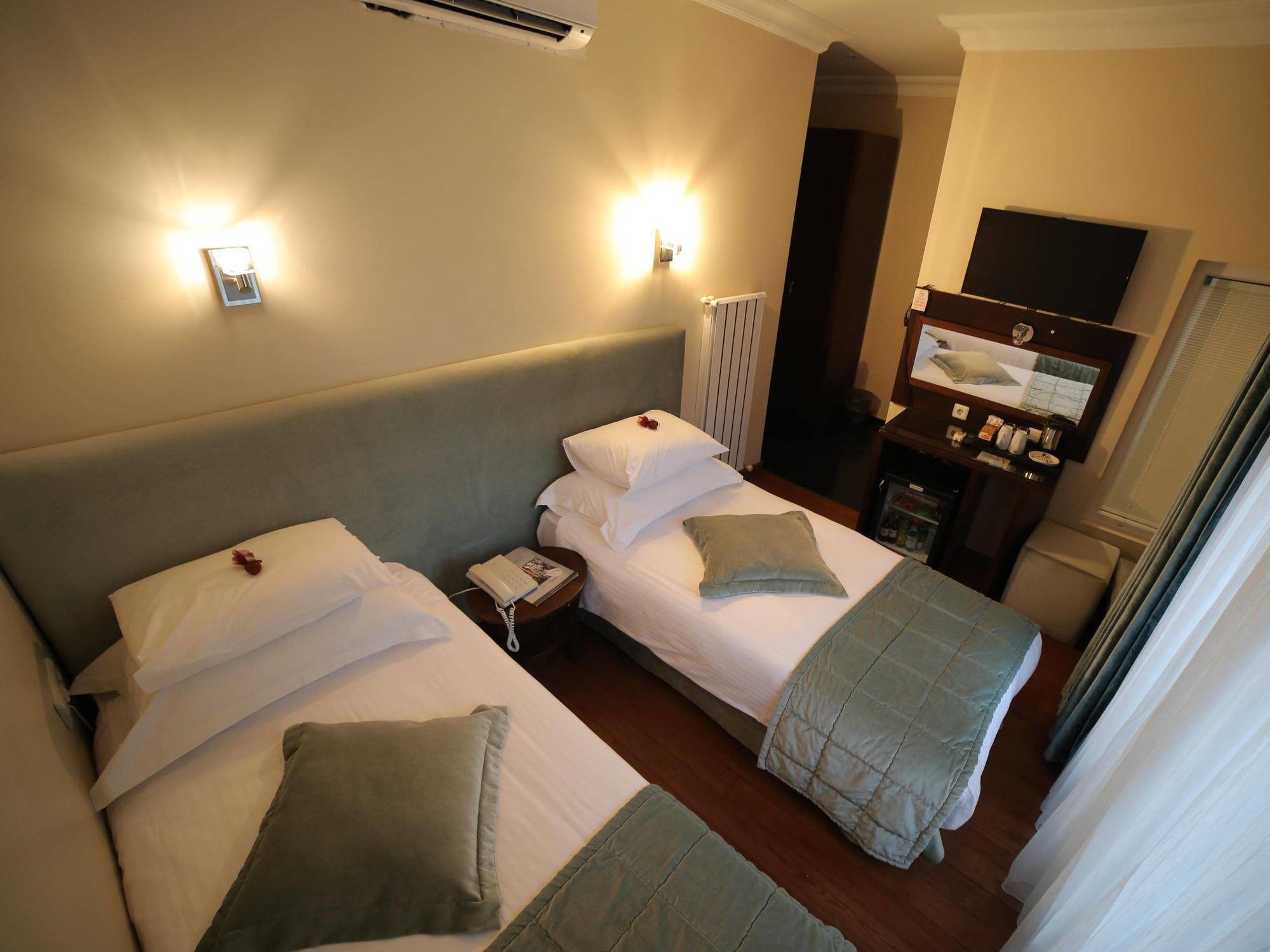 Tria Elegance Istanbul Hotell Exteriör bild